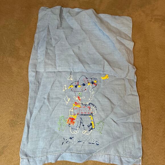Vintage Blue Linen Tea Towel Hand Embroider Romance Mariachi Cat Sombrero - Picture 2 of 6